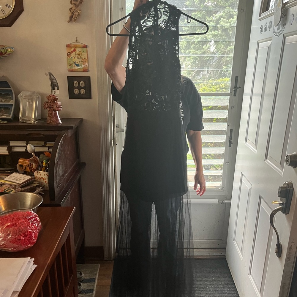 Dress - Picture 3 of 5